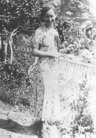 331: Bride Reddy. (circa 1930) [courtesy of Della (Norman) O'Leary]  - daughter of Michael Reddy &amp;amp; Elizabeth Dunphy